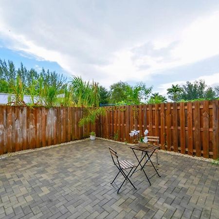 Fantastic Townhouse 15Minutes From The Beach Miami Exterior foto