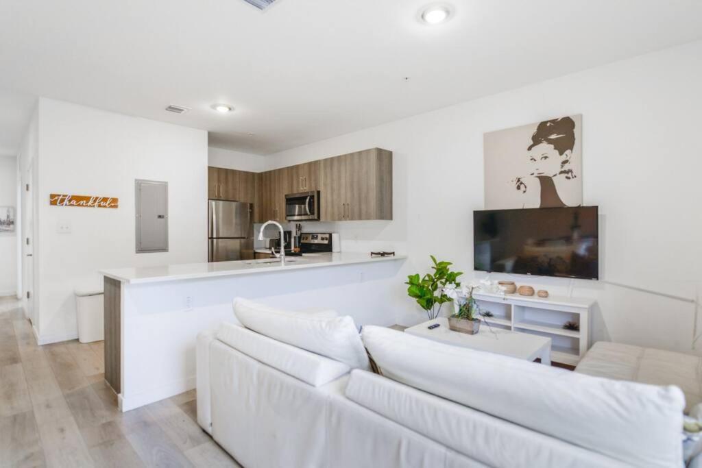 Fantastic Townhouse 15Minutes From The Beach Miami Exterior foto
